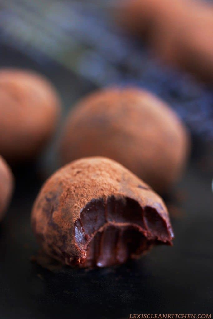 The BEST Paleo Chocolate Truffles