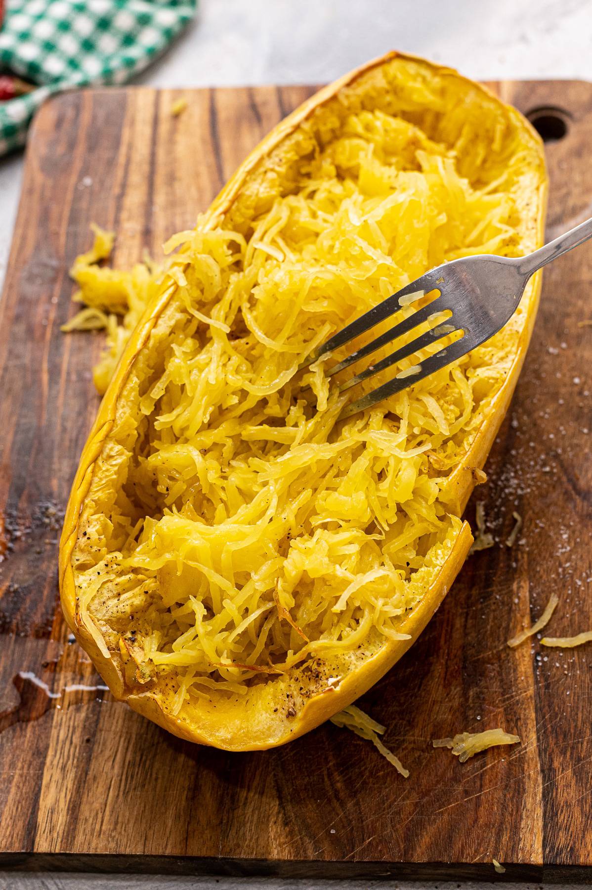 A fully baked spaghetti squash.