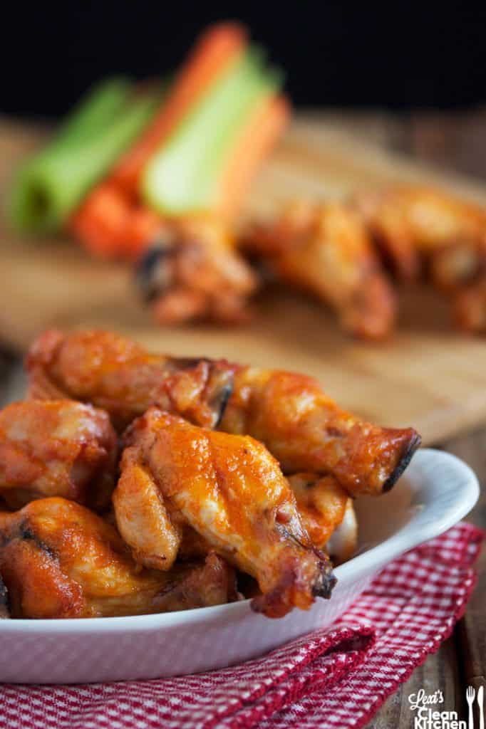 How To Make The BEST Crispy Buffalo Wings In The Oven