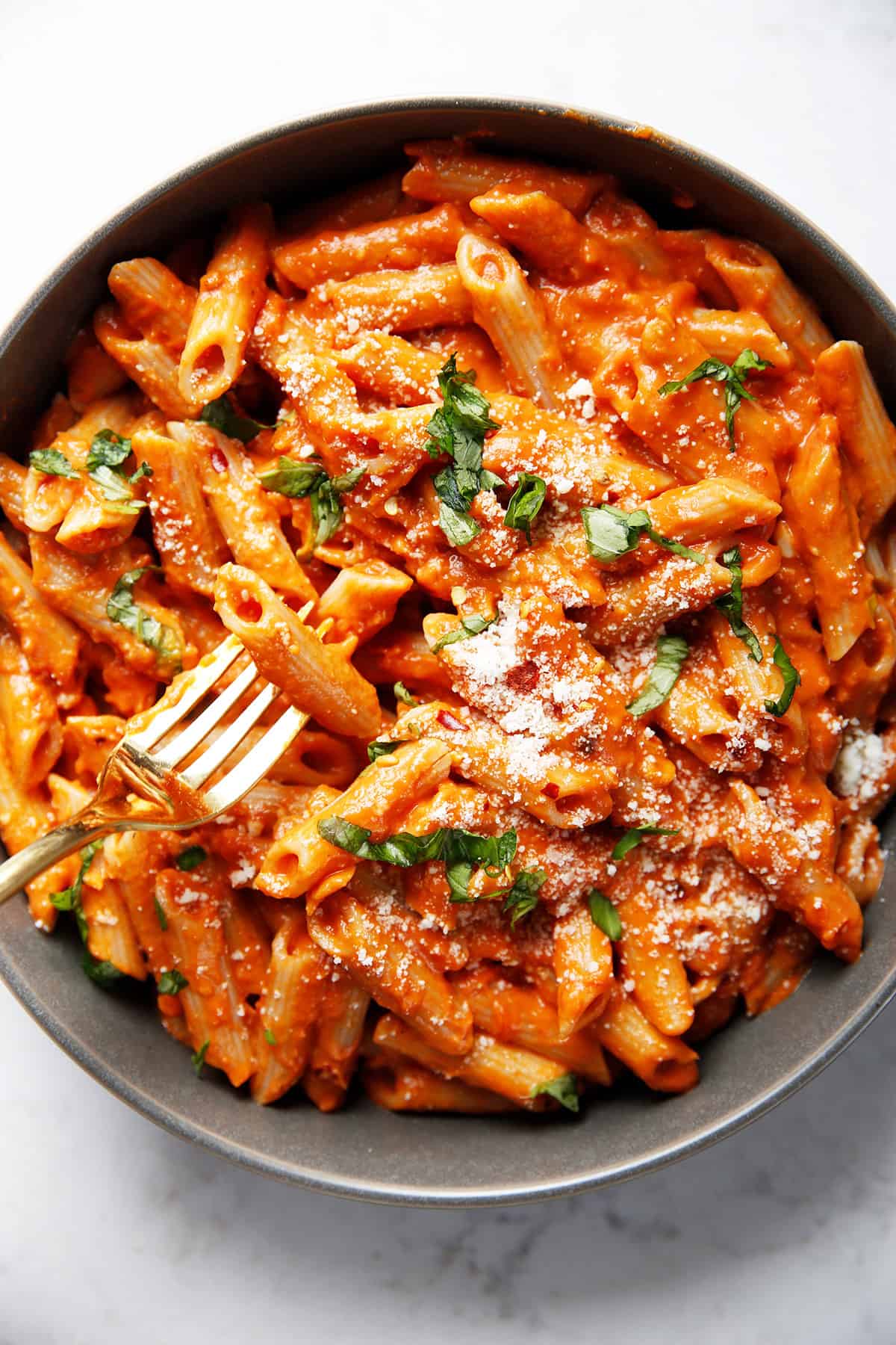 https://lexiscleankitchen.com/wp-content/uploads/2015/03/penne-alla-vodka8.jpg