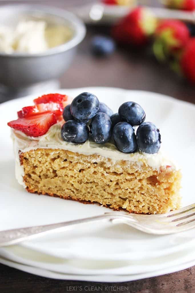 A cake that looks like happy.