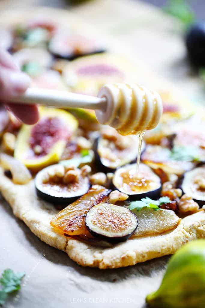 Gluten free Pizza with figs