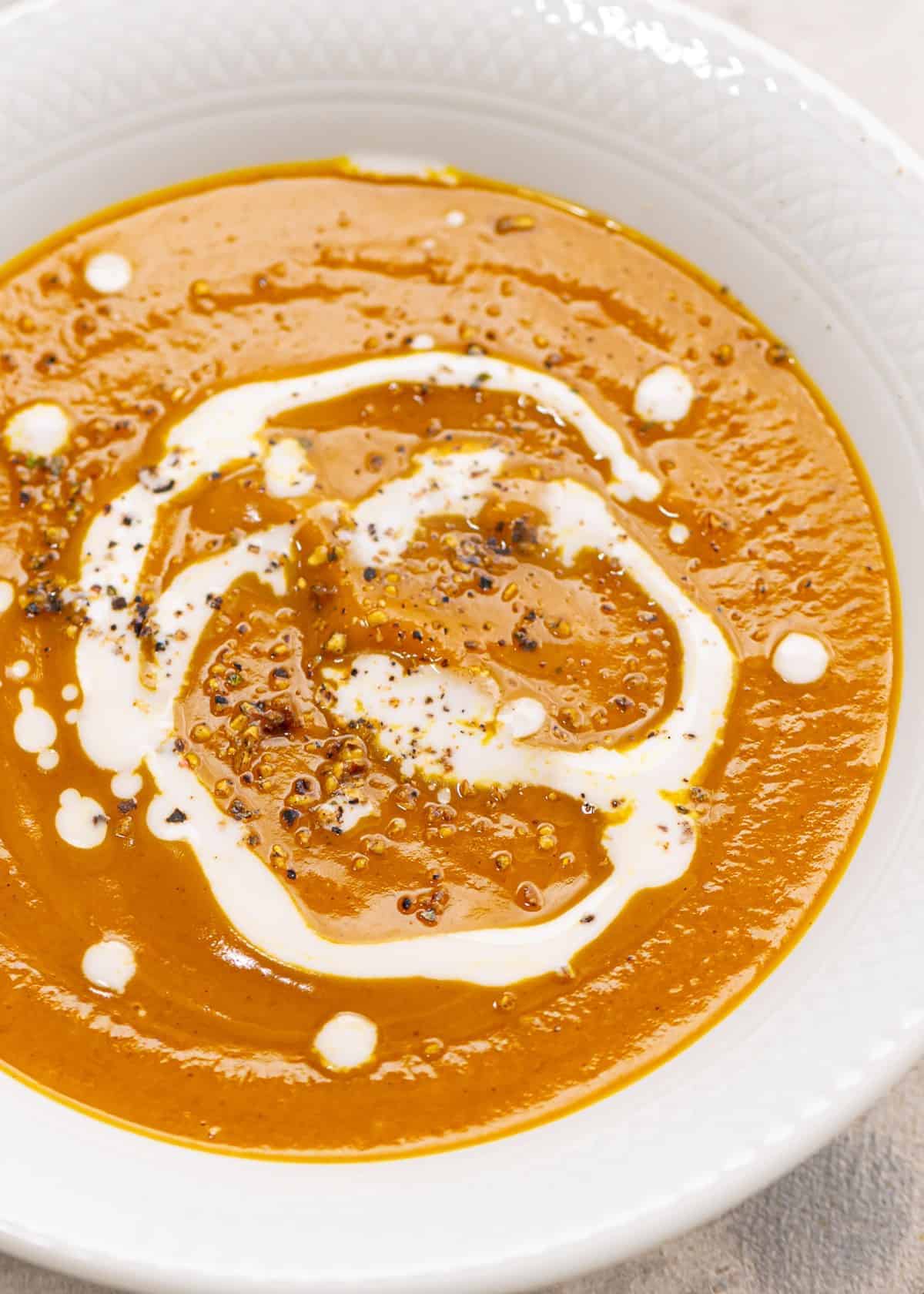 Curried Coconut Pumpkin Soup (Vegan, Whole30, Paleo) - Everyday Easy Eats