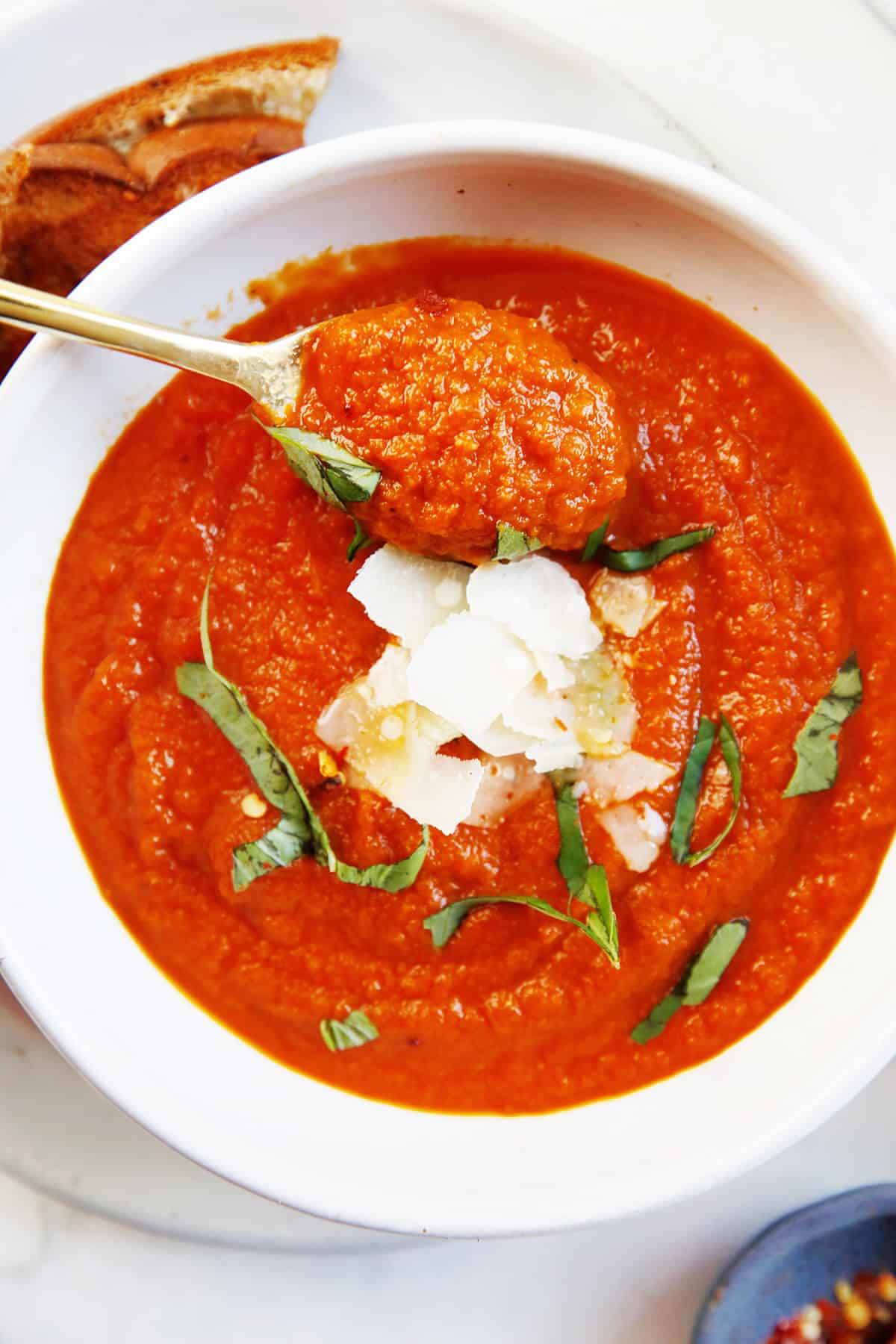 Easy 5-Ingredient Tomato & Basil Blender Soup - Recipe Diaries