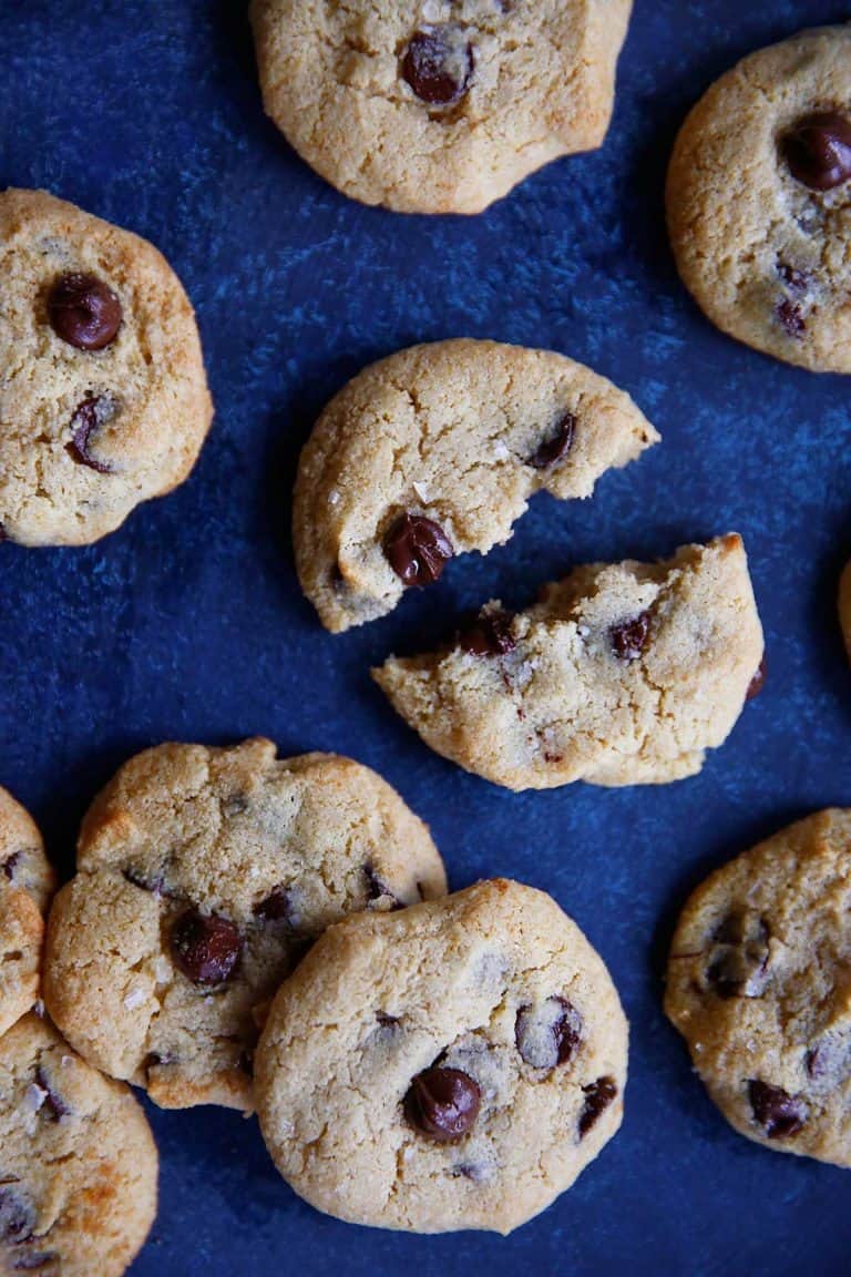 Super Easy Paleo Chocolate Chip Cookies - Lexi's Clean Kitcehn