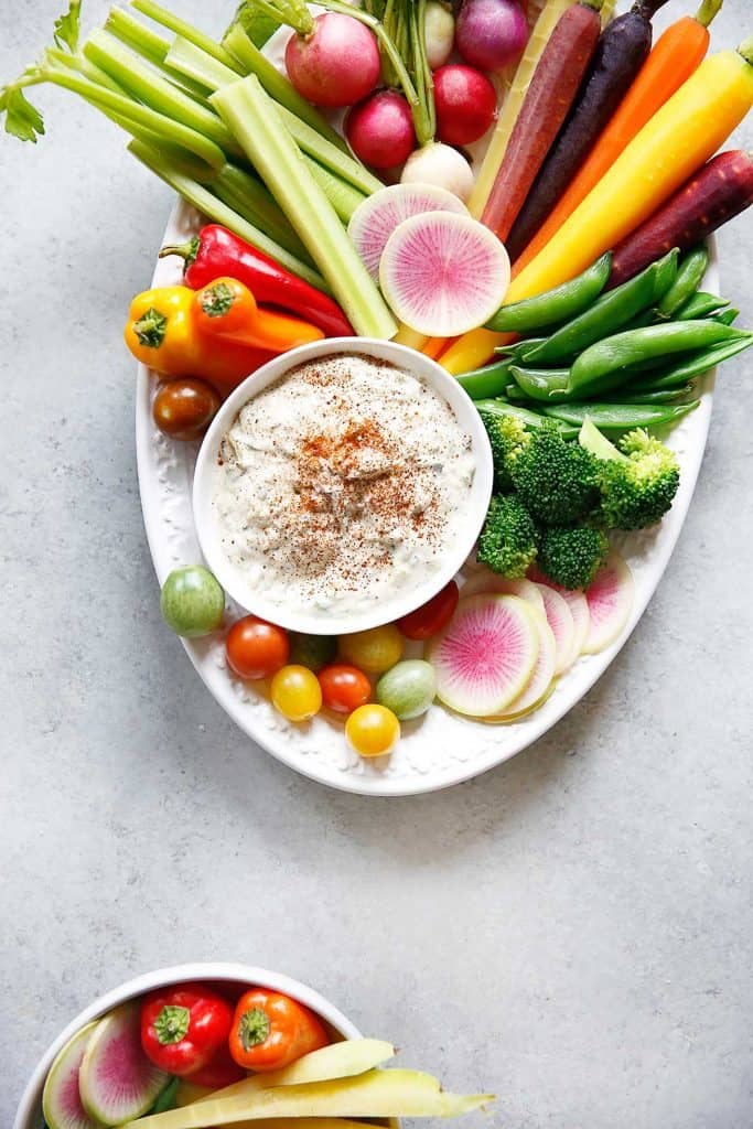 Crudité Platter with Dairy-free Tzatziki Sauce | Lexi's Clean Kitchen