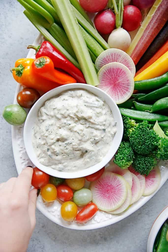 Crudité Platter with Dairy-free Tzatziki Sauce | Lexi's Clean Kitchen