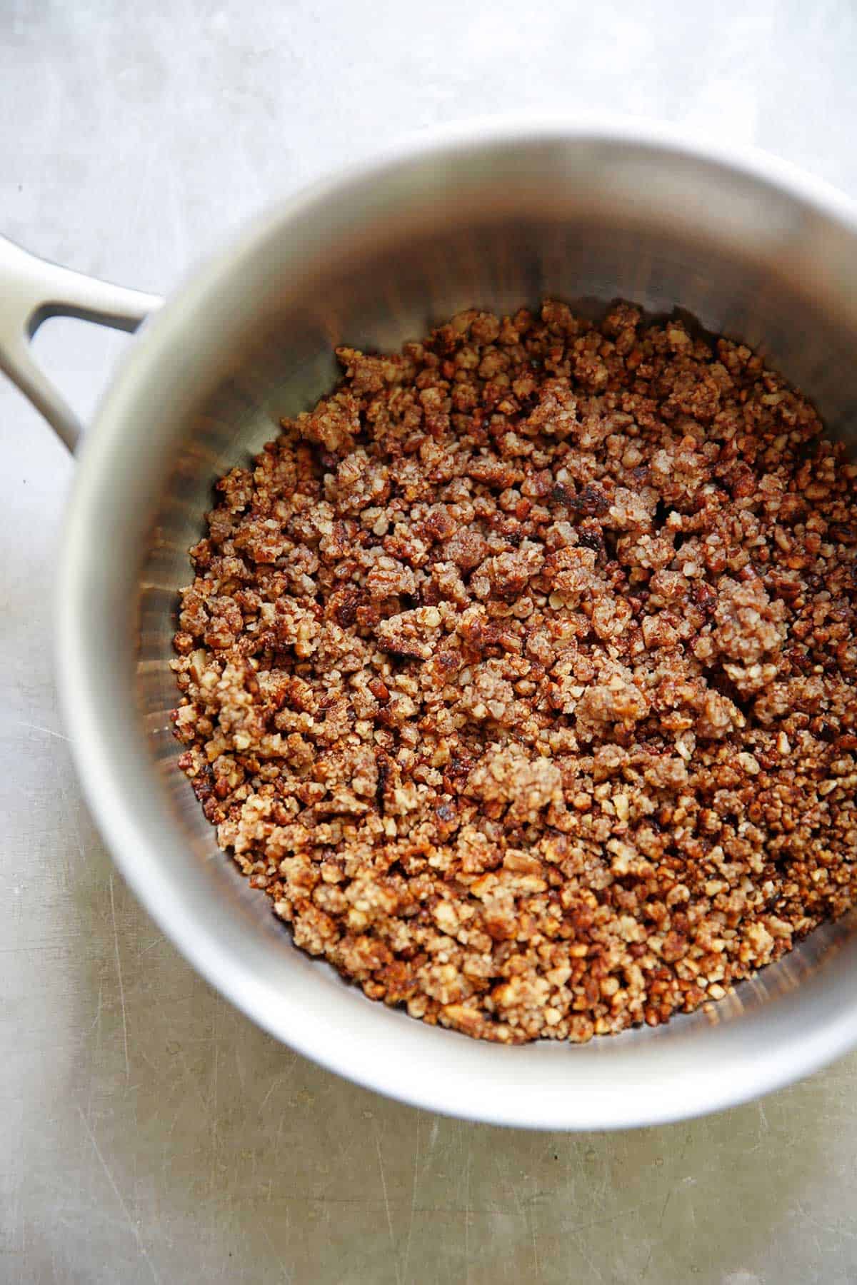 Meatless filling made from nuts for grilled eggplant