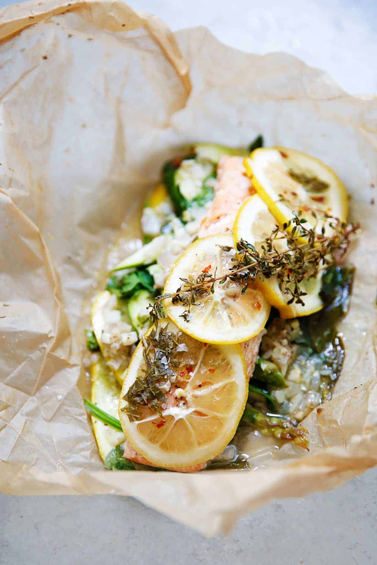 Salmon and Veggies En Papillote (In Parchment Paper Packs!)