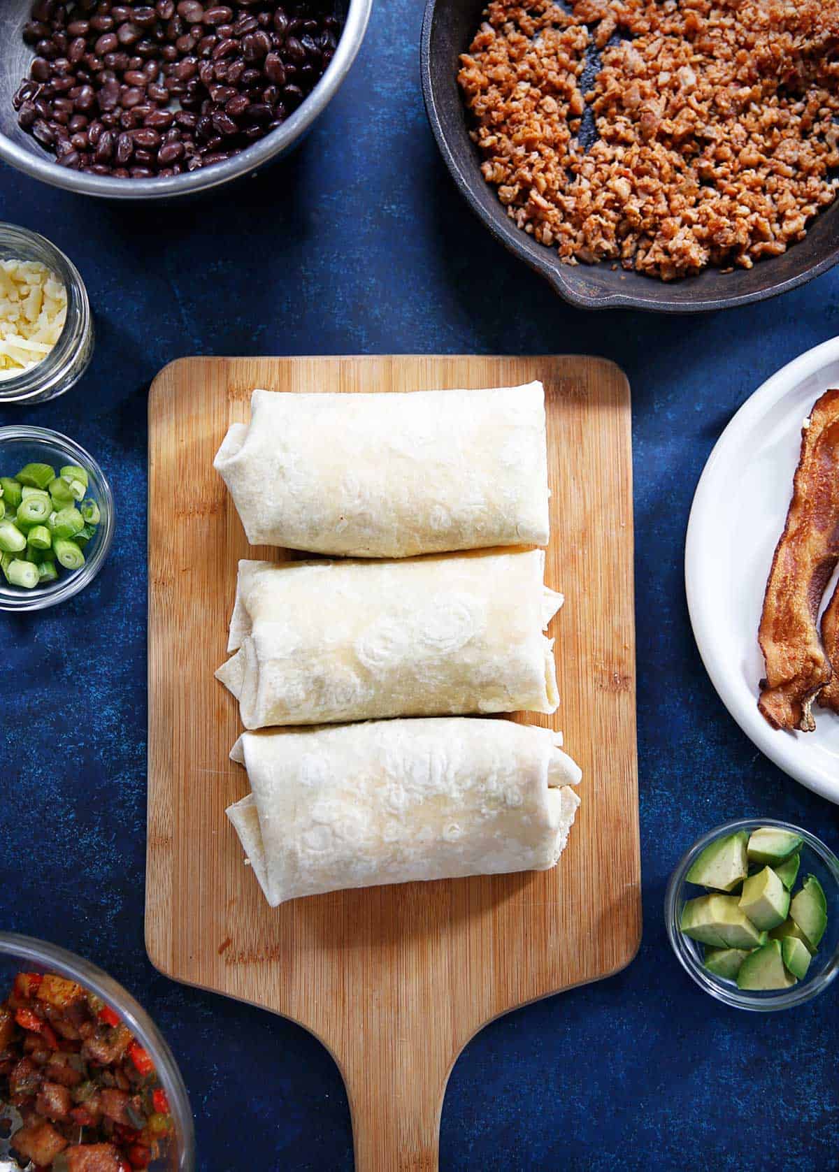 Breakfast Burritos {Freezer Friendly} - Julie's Eats & Treats ®