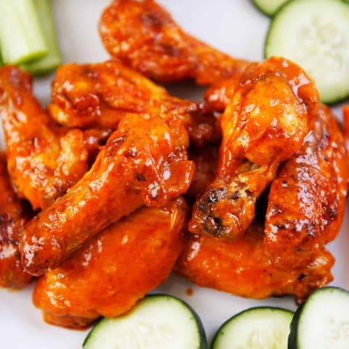 How To Make The BEST Crispy Buffalo Wings In The Oven