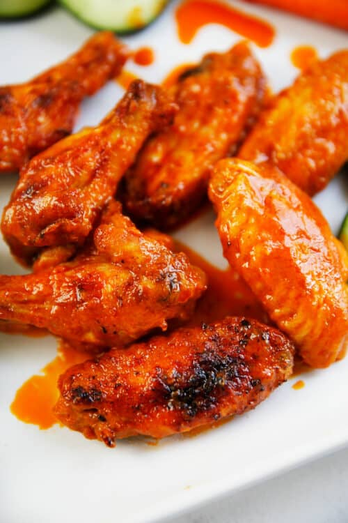 How To Make The BEST Crispy Buffalo Wings In The Oven