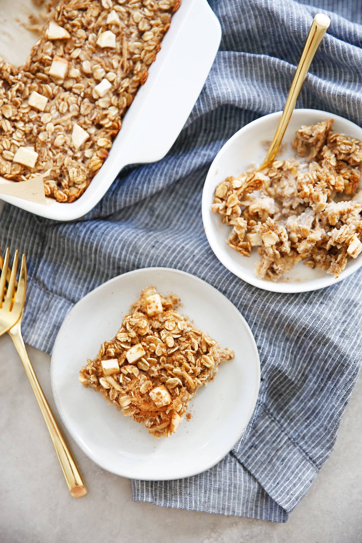 Apple Cinnamon Oatmeal Bake