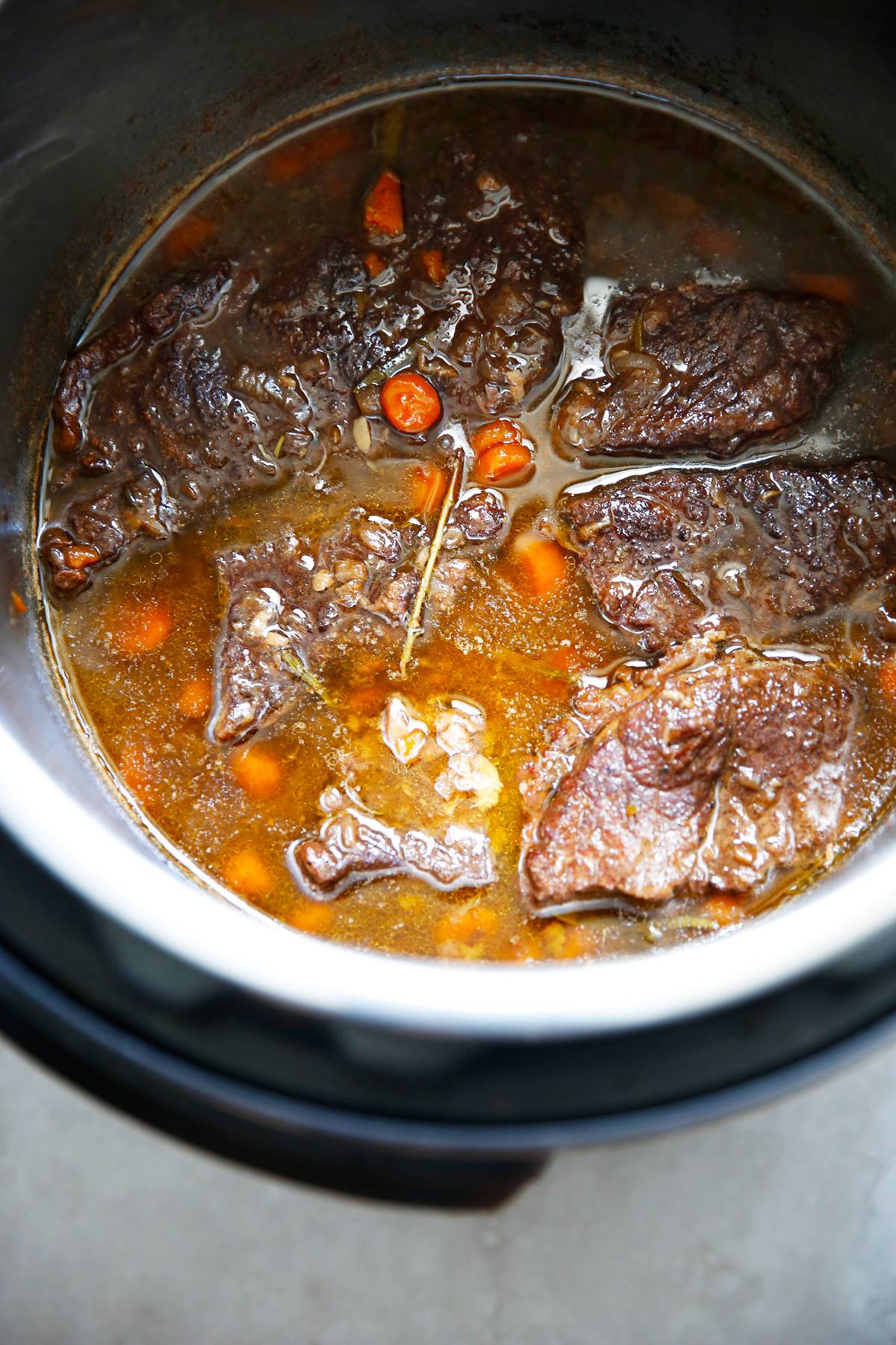 Instant Dutch Oven – Braised Short Ribs – Instant Pot Recipes