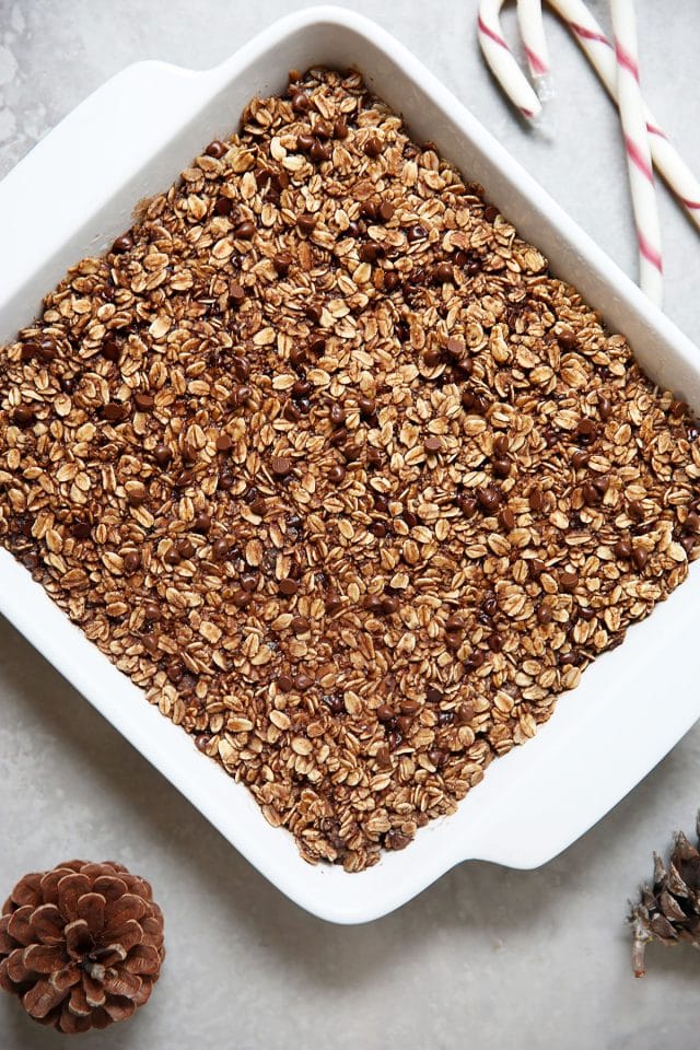 Chocolate Peppermint Baked Oatmeal - Lexi's Clean Kitchen