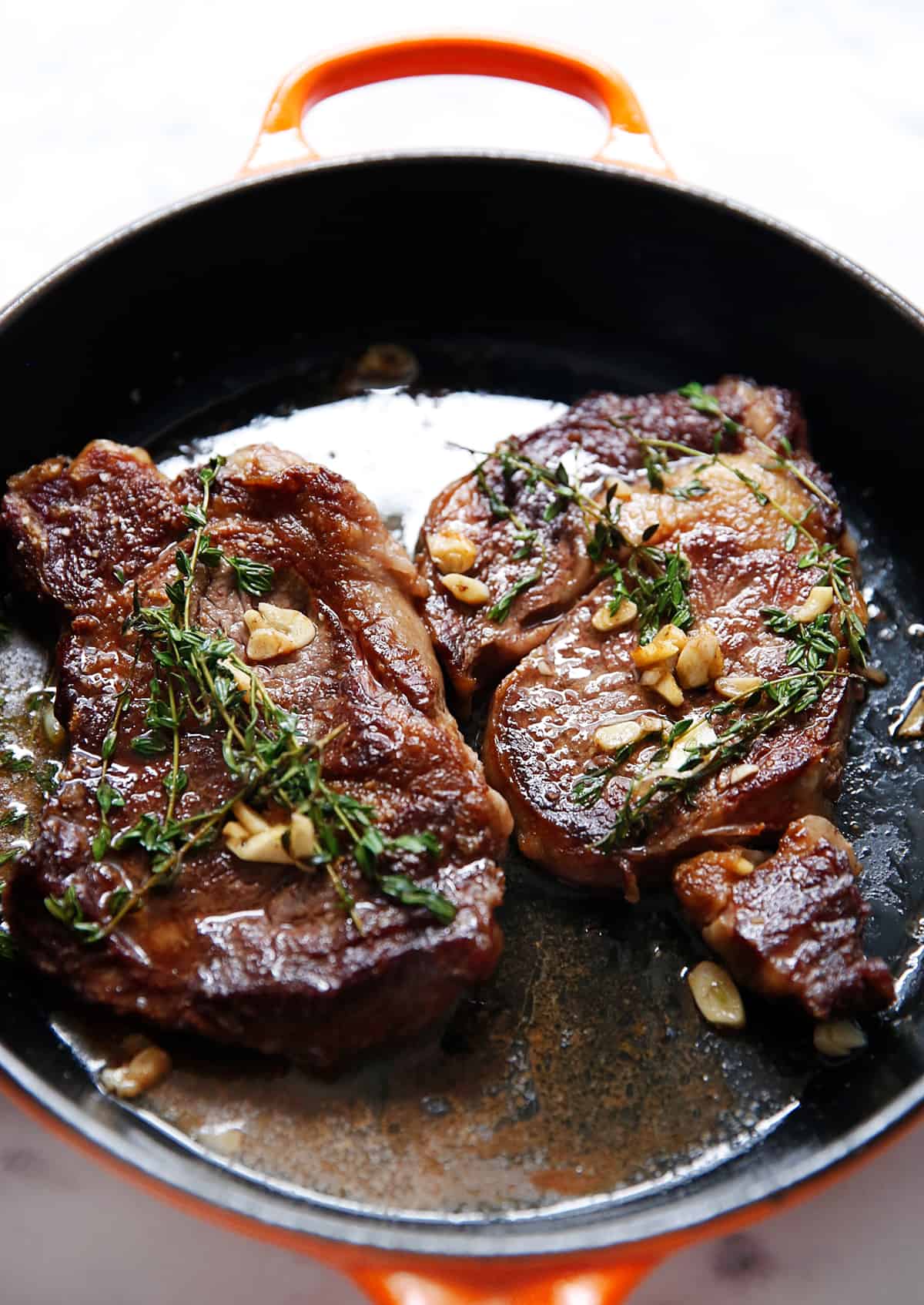 Searing steak cast iron skillet