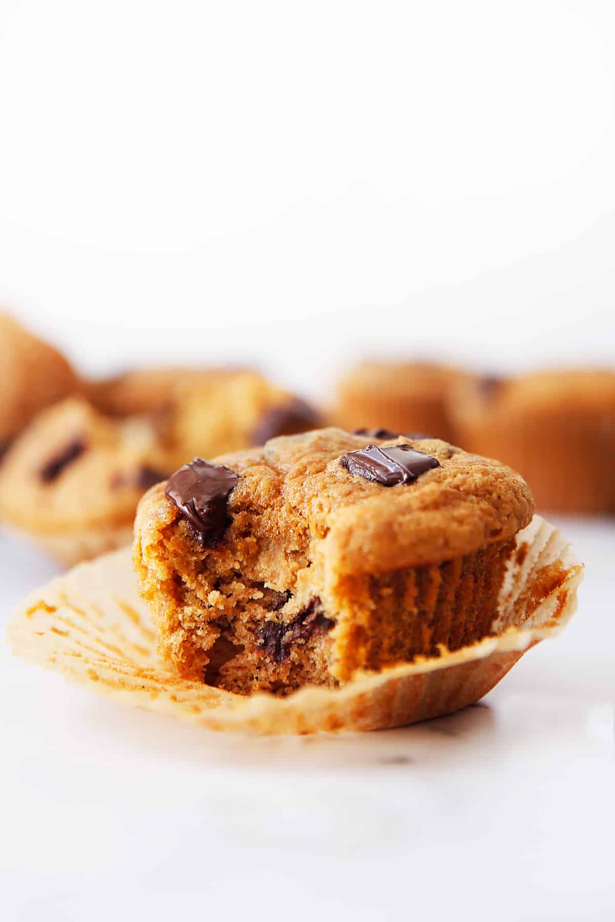 banana chocolate chip baked oatmeal muffins