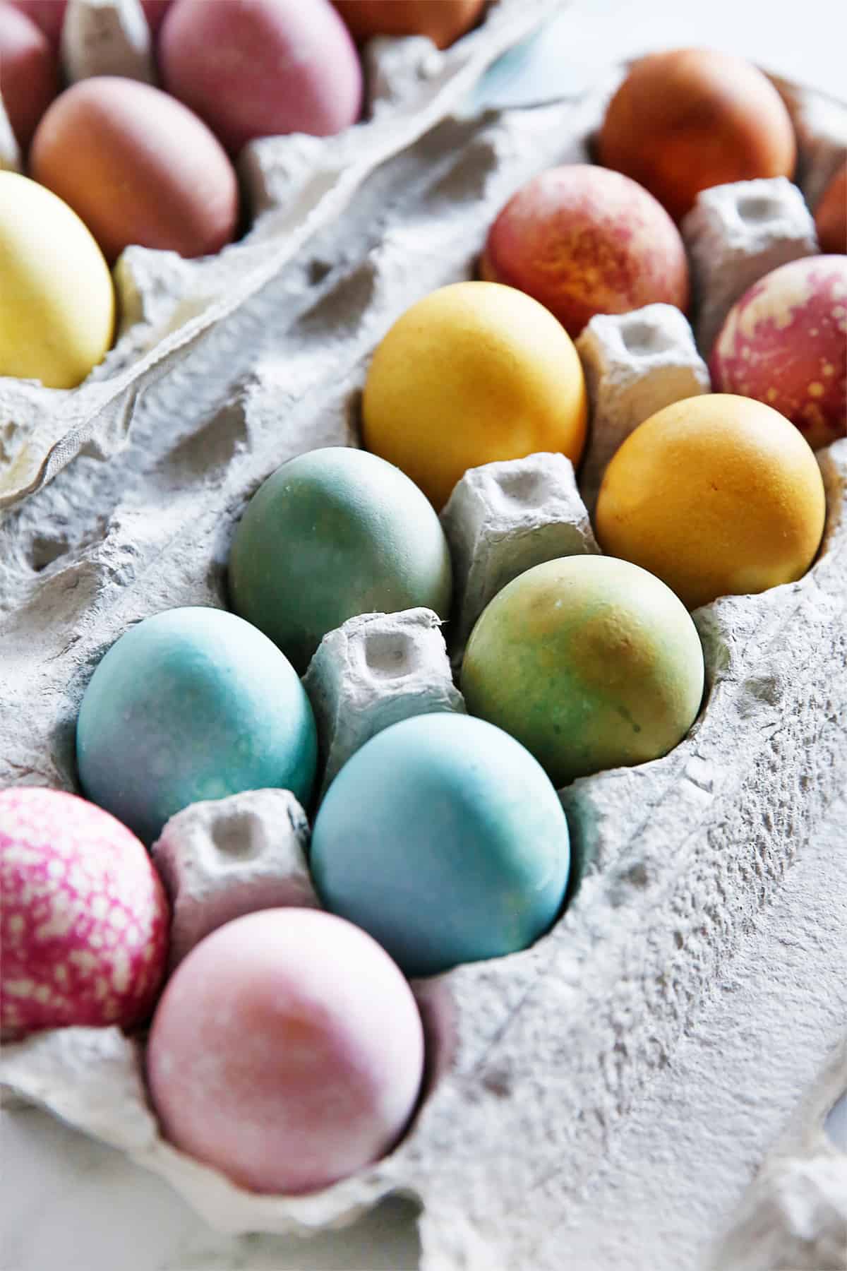 How to dye Easter Eggs (naturally!) No atrificial colors! Naturally dy