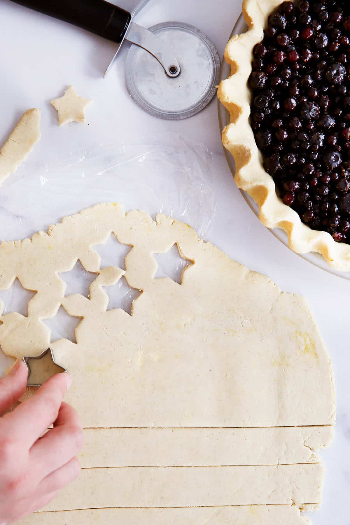 stars and stripes for blueberry pie decoration