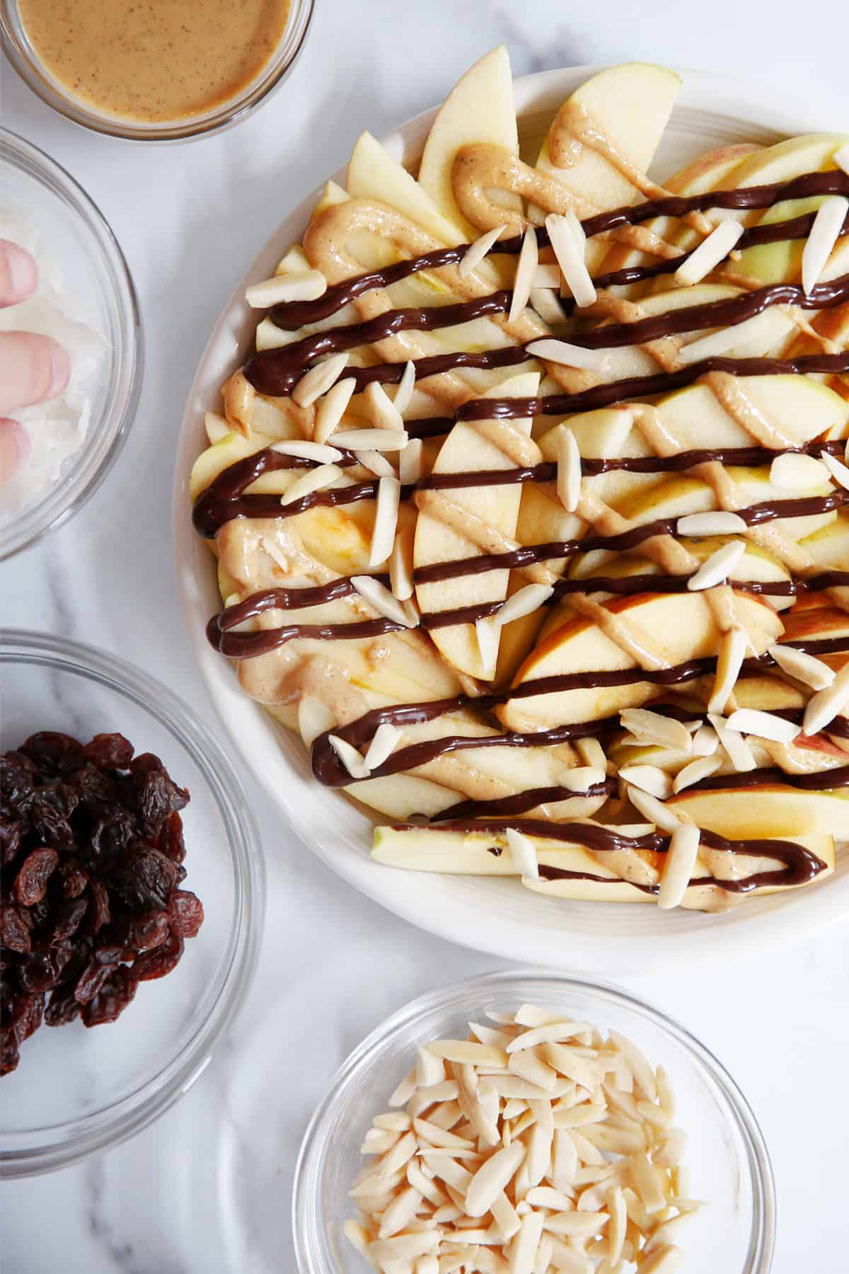 Apple nachos with chocolate and peanut butter for kids