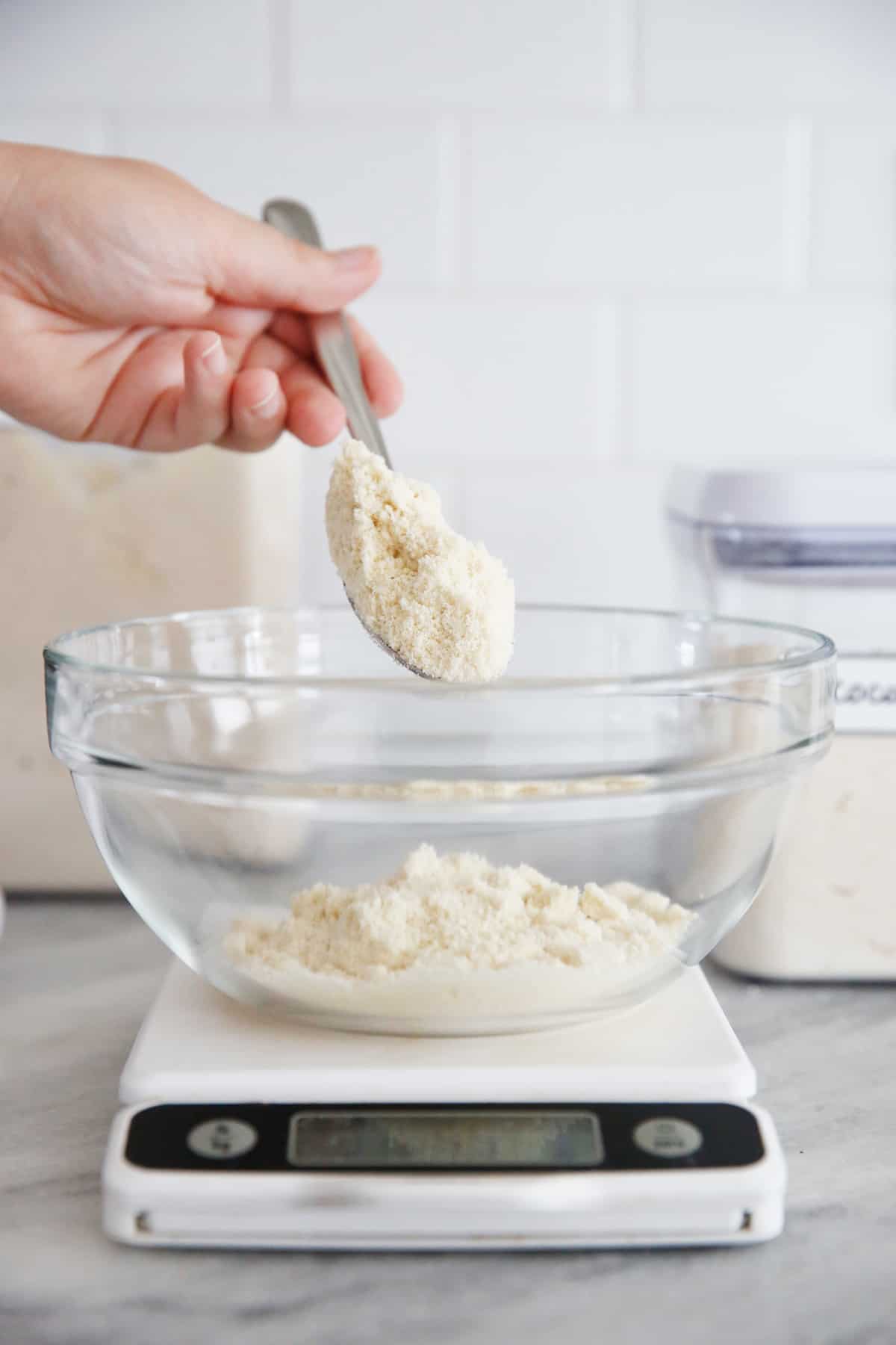 Why You Should Bake With A Scale