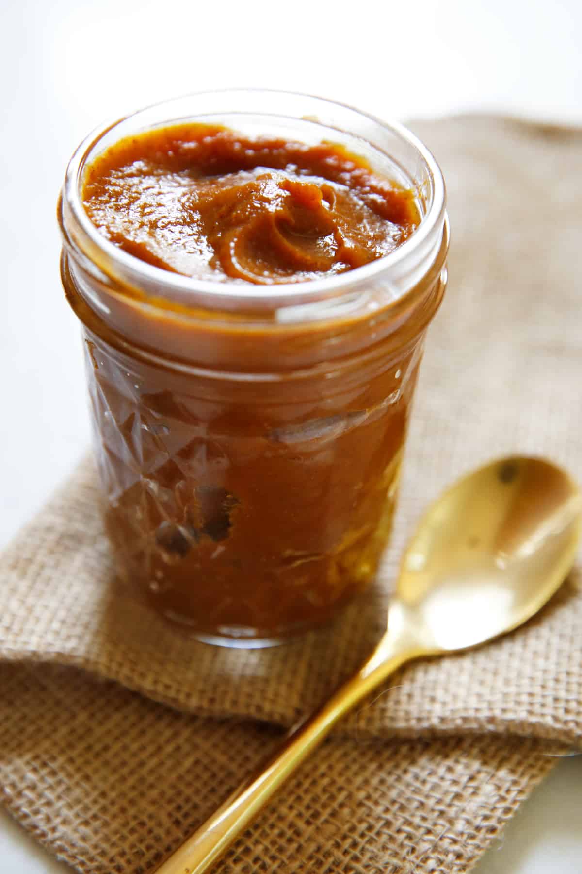 crock pot pumpkin butter in a jar