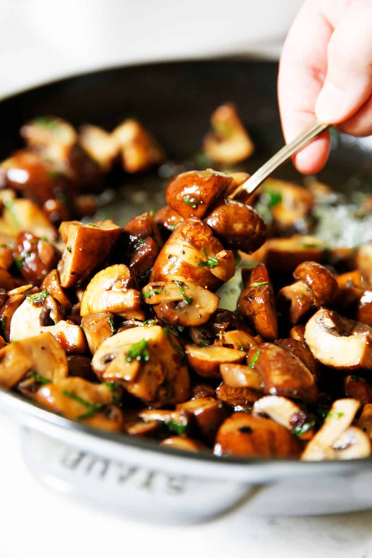 HERB AND GARLIC MUSHROOMS