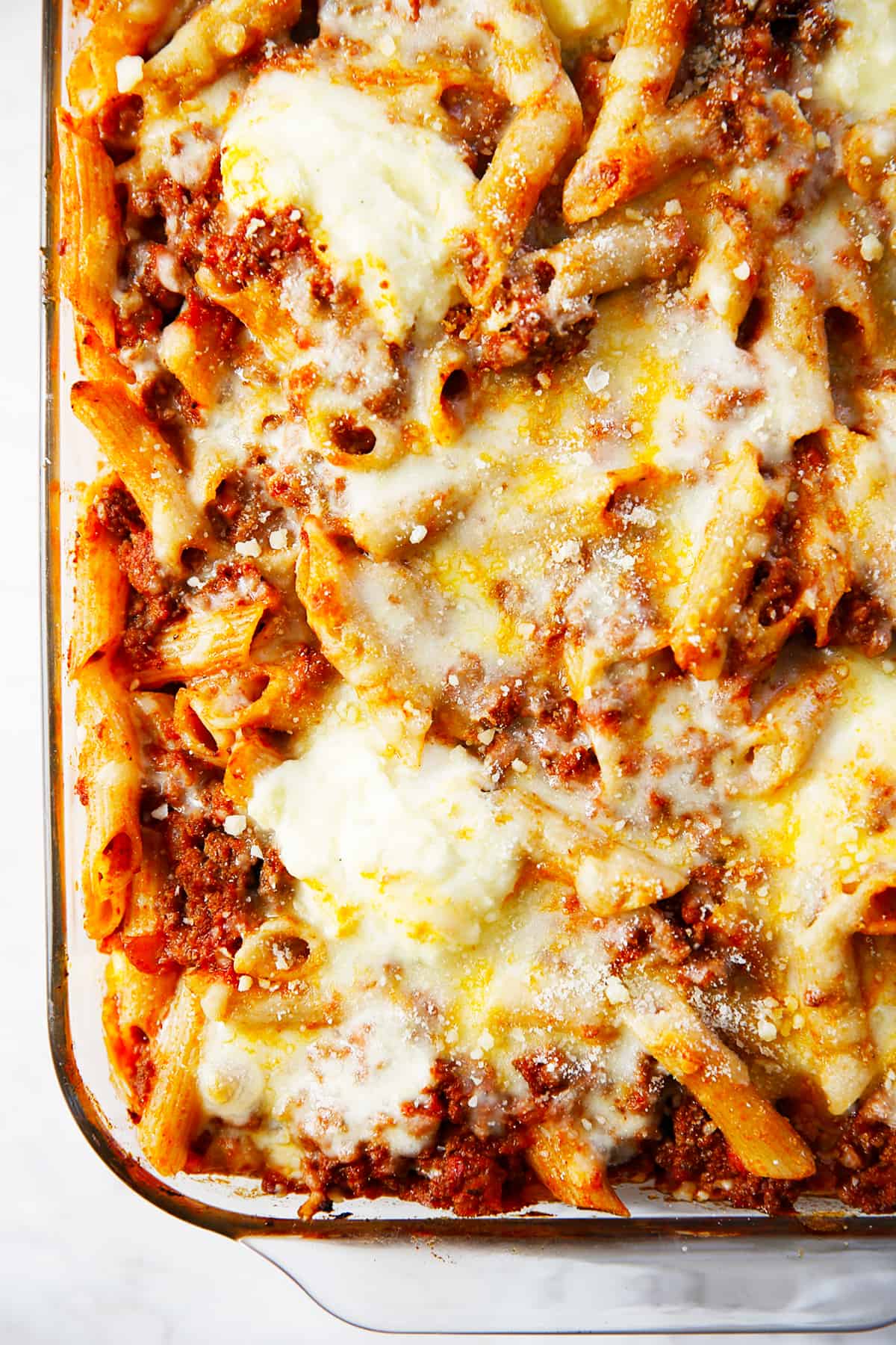 Baked ziti in a dish.