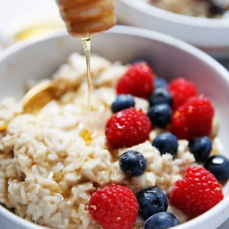 The Ultimate Guide on How To Make Oatmeal - Lexi's Clean Kitchen