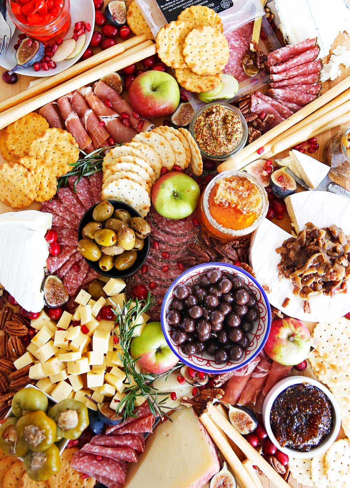 How To Make a Charcuterie Board Festive For The Holidays!