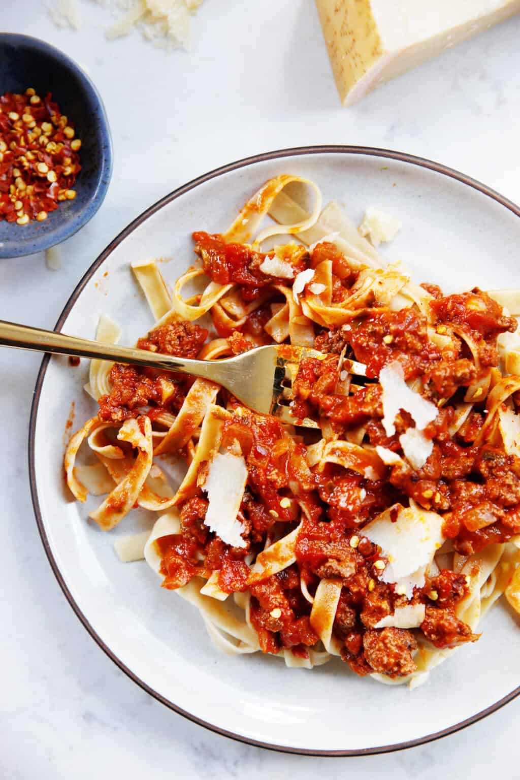 In-A-Hurry Meat Sauce (in under 20 minutes)! - Lexi's Clean Kitchen