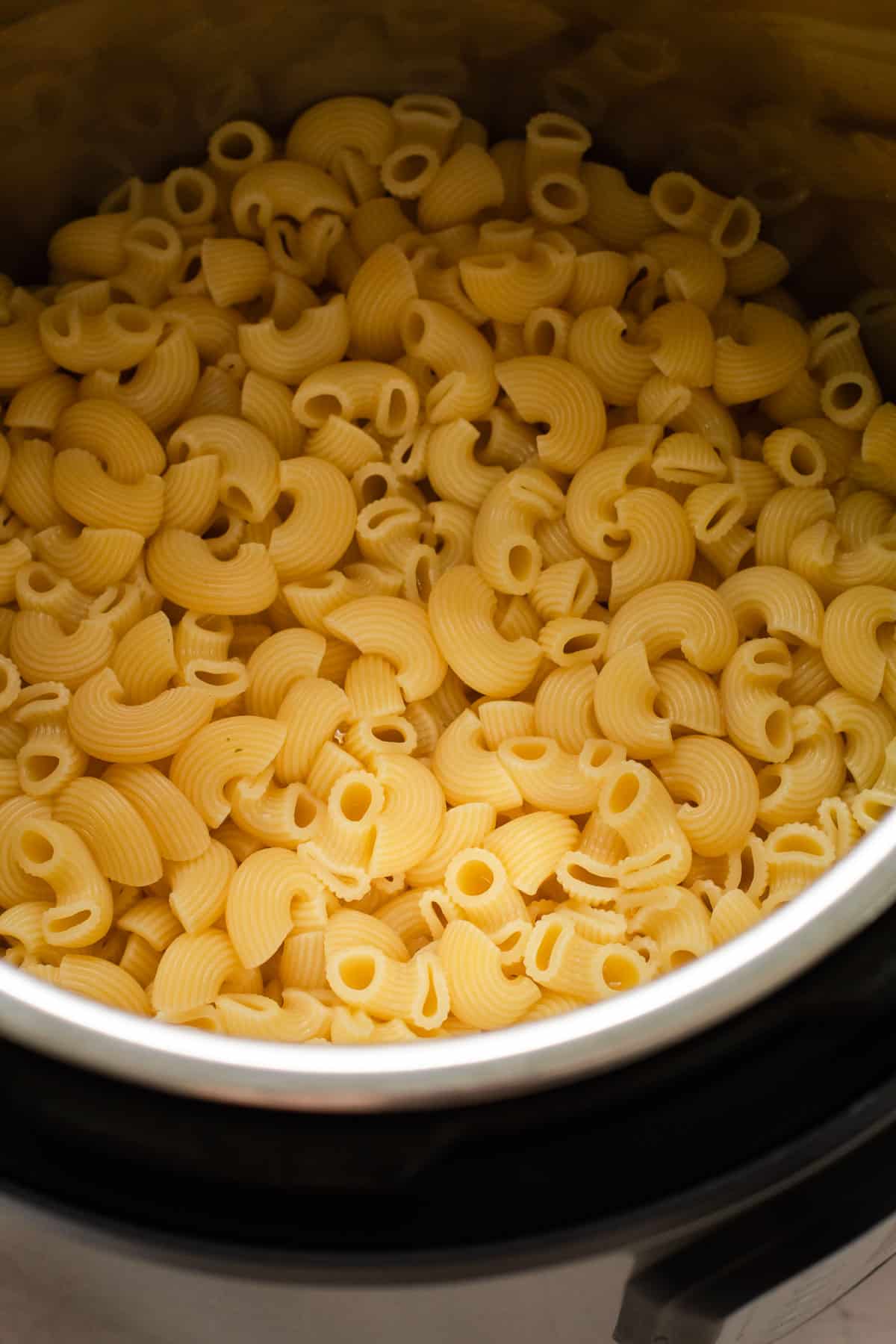 Does Putting Lids on Pots Really Cook Food Faster?