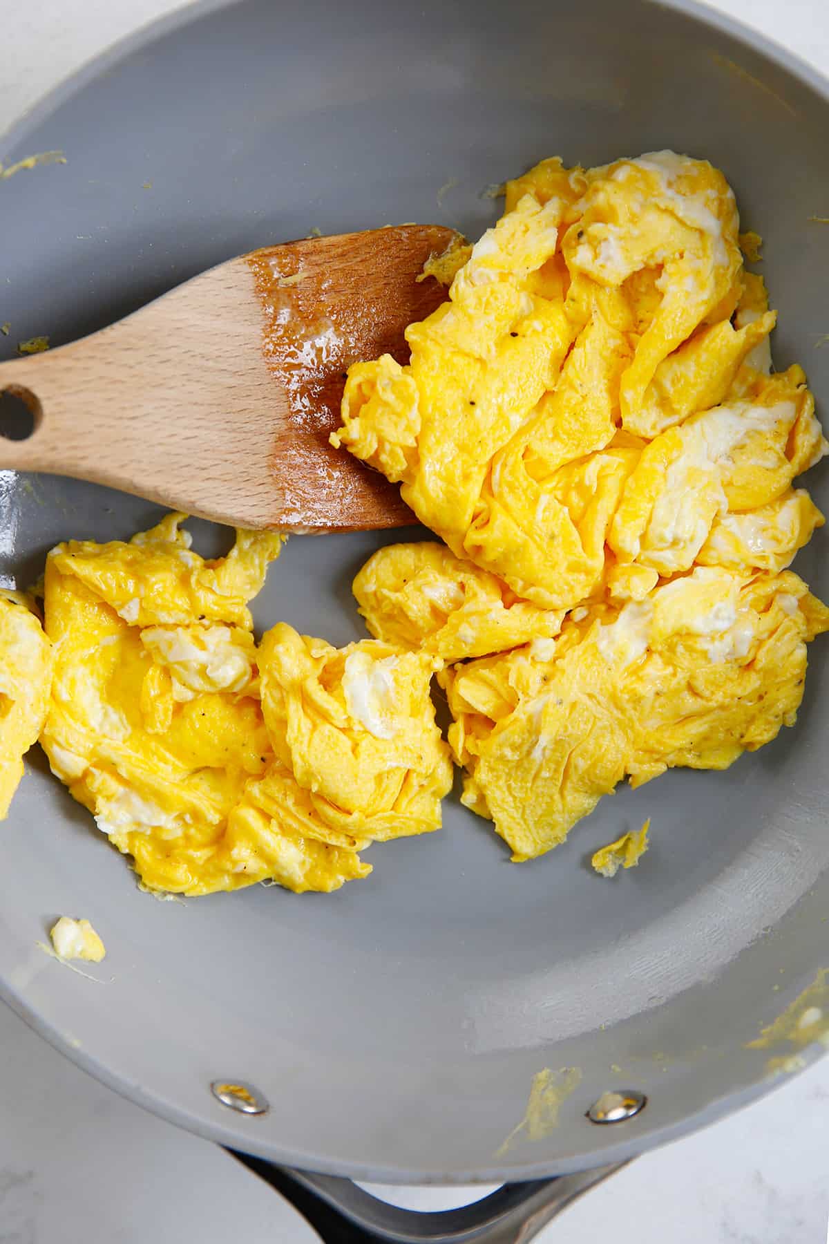 How to Cook Scrambled Eggs in a Stainless Steel Pan (Video