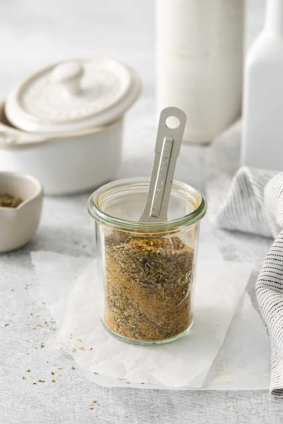 Homemade Chicken Seasoning: Easy Chicken Rub Recipe Story - lowcalicious