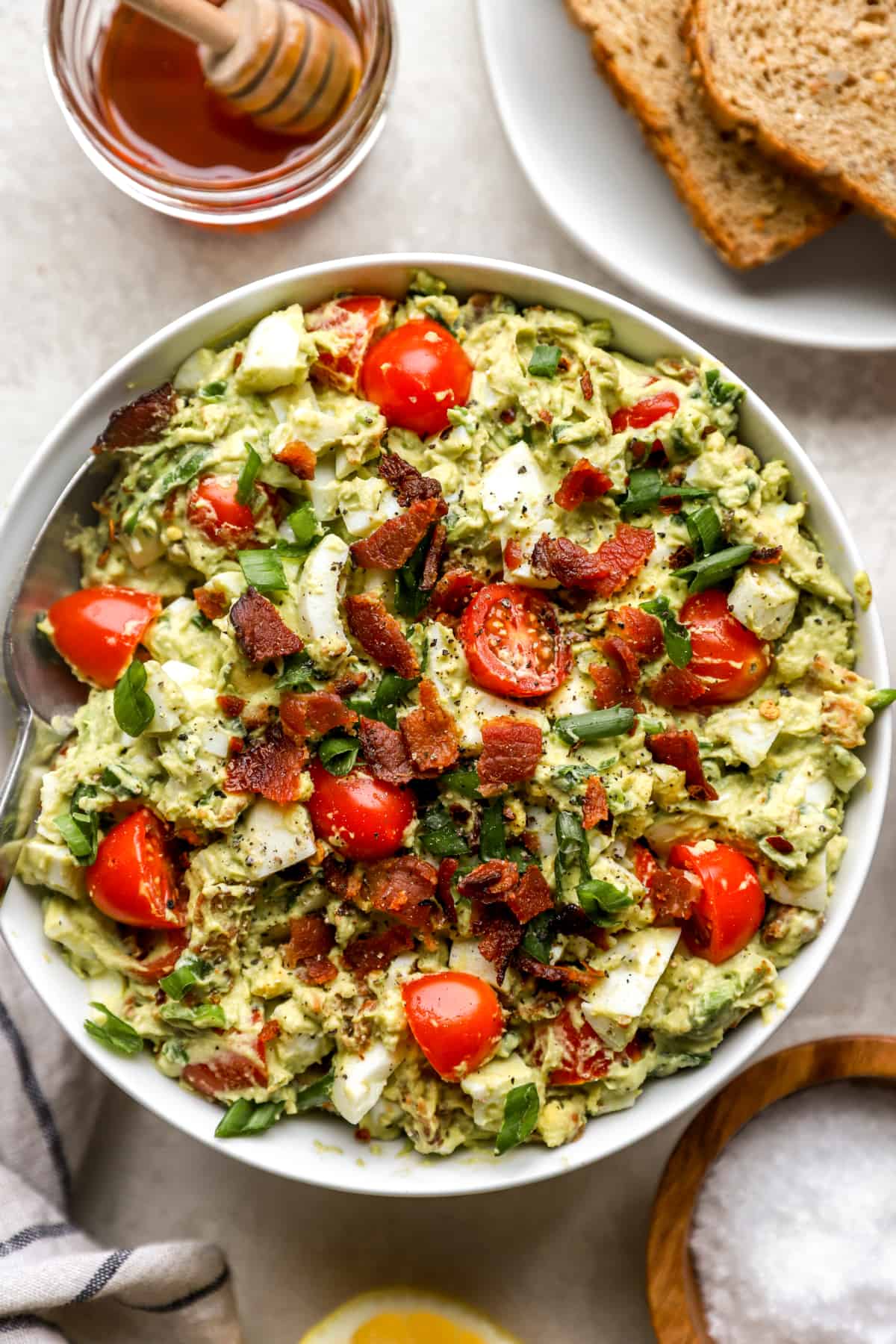 Finish the avocado egg salad in a bowl.