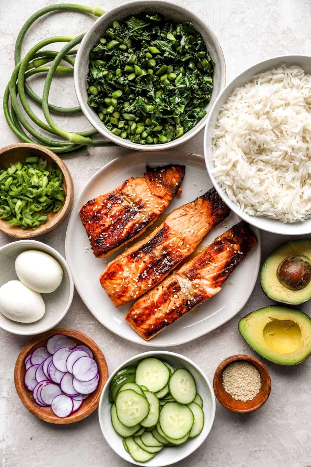 Grilled salmon bowl ingredients. 