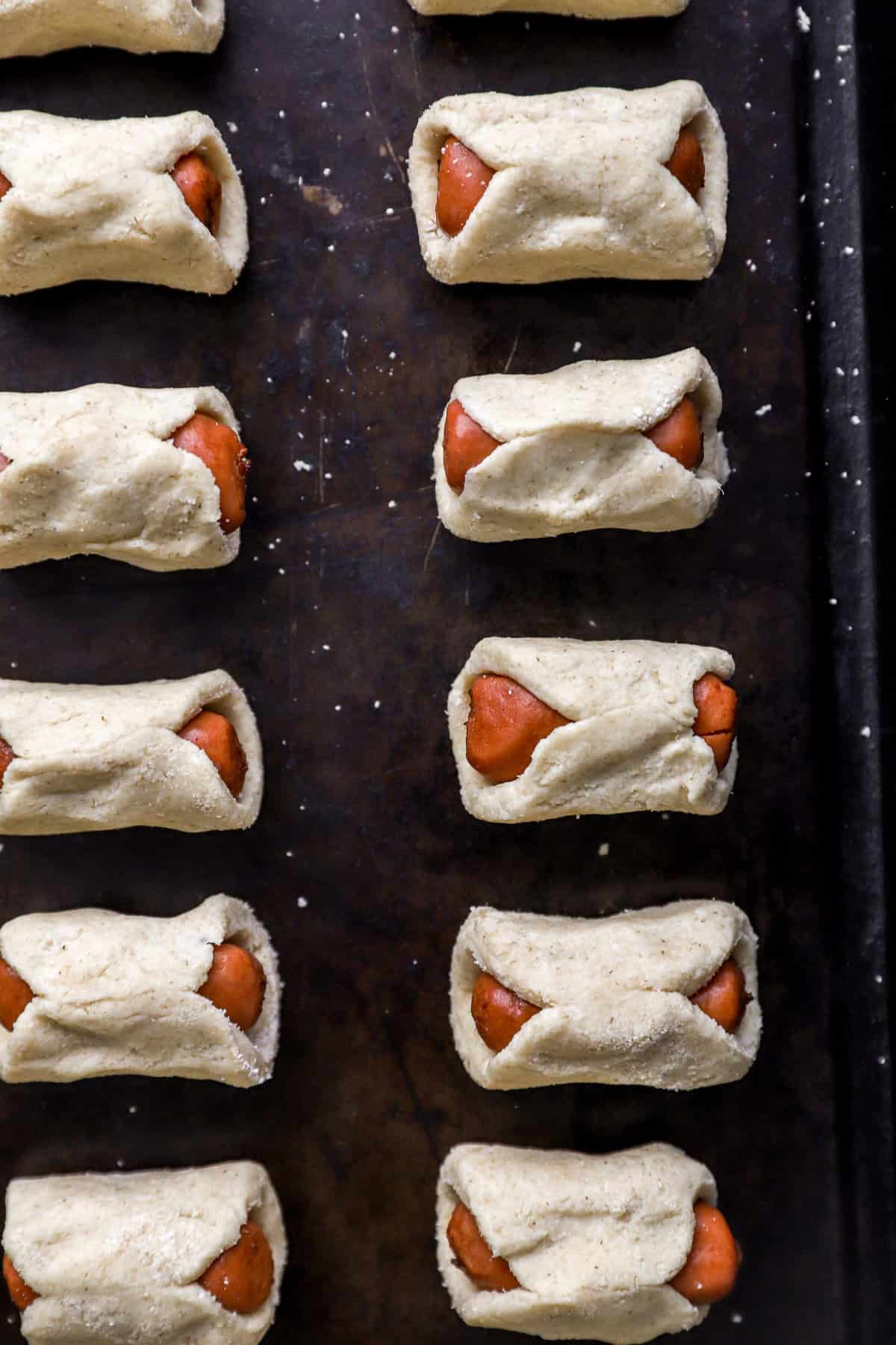 Close up image of gluten free pigs in a blanket. 