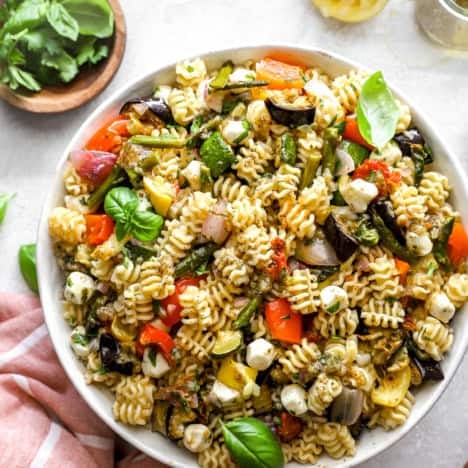 A bowl of Mediterranean veggie pasta salad.