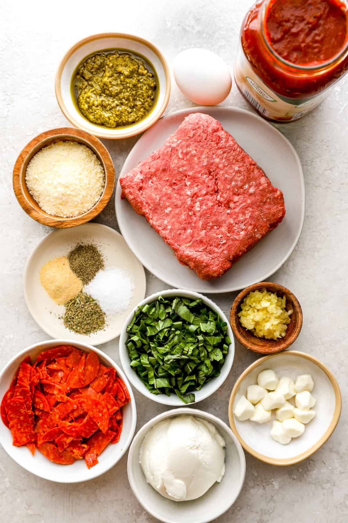Pizza skillet meatballs ingredients.