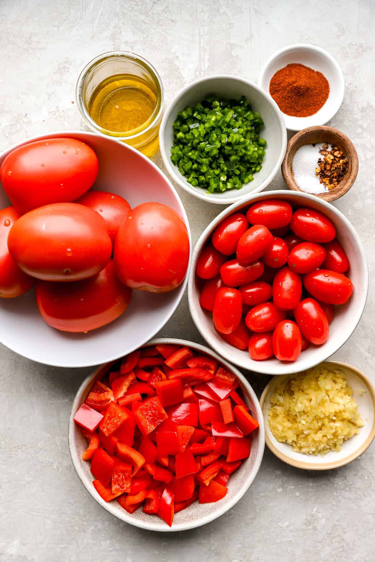 Ingredients to make matbucha. 